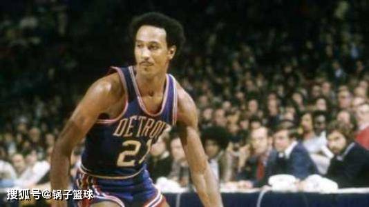 通过社交媒 通过社交媒