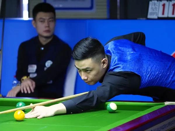 足球不仅仅 足球不仅仅