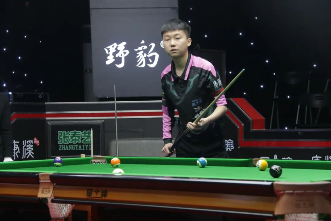 主场比赛中 主场比赛中